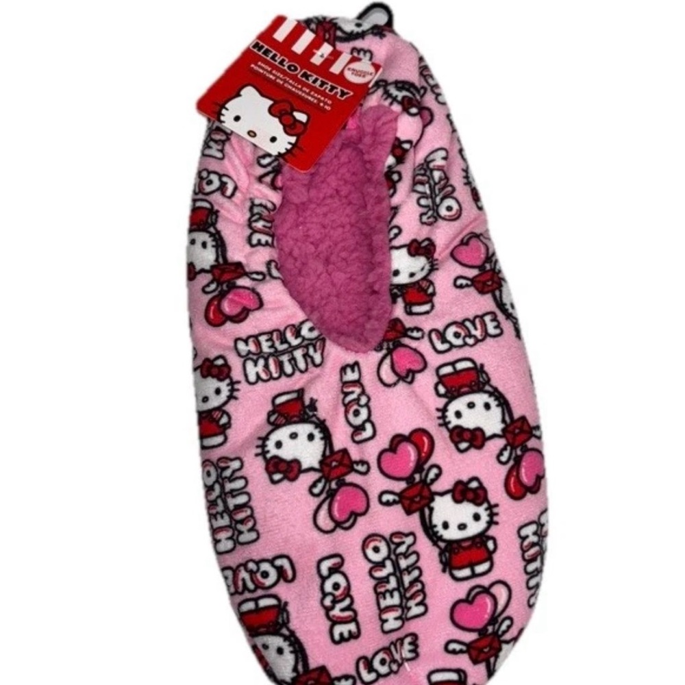 Sanrio Hello Kitty CVS Exclusive Valentines Pink Heart Grip Bottom Slippers NWT